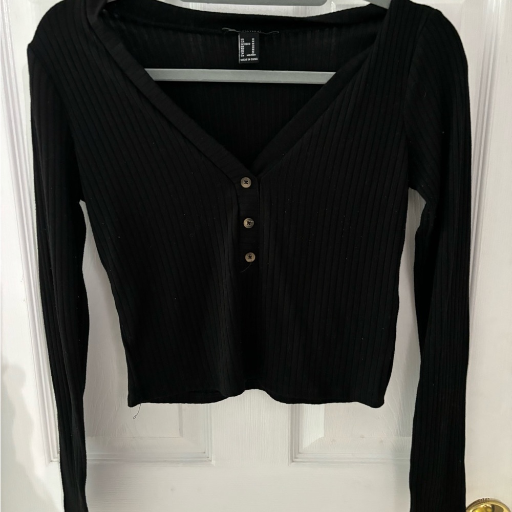 Forever sweater black size medium